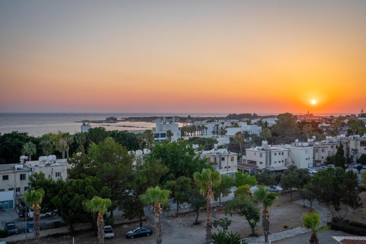 The Palmiers Aparthotel Paphos ภายนอก รูปภาพ