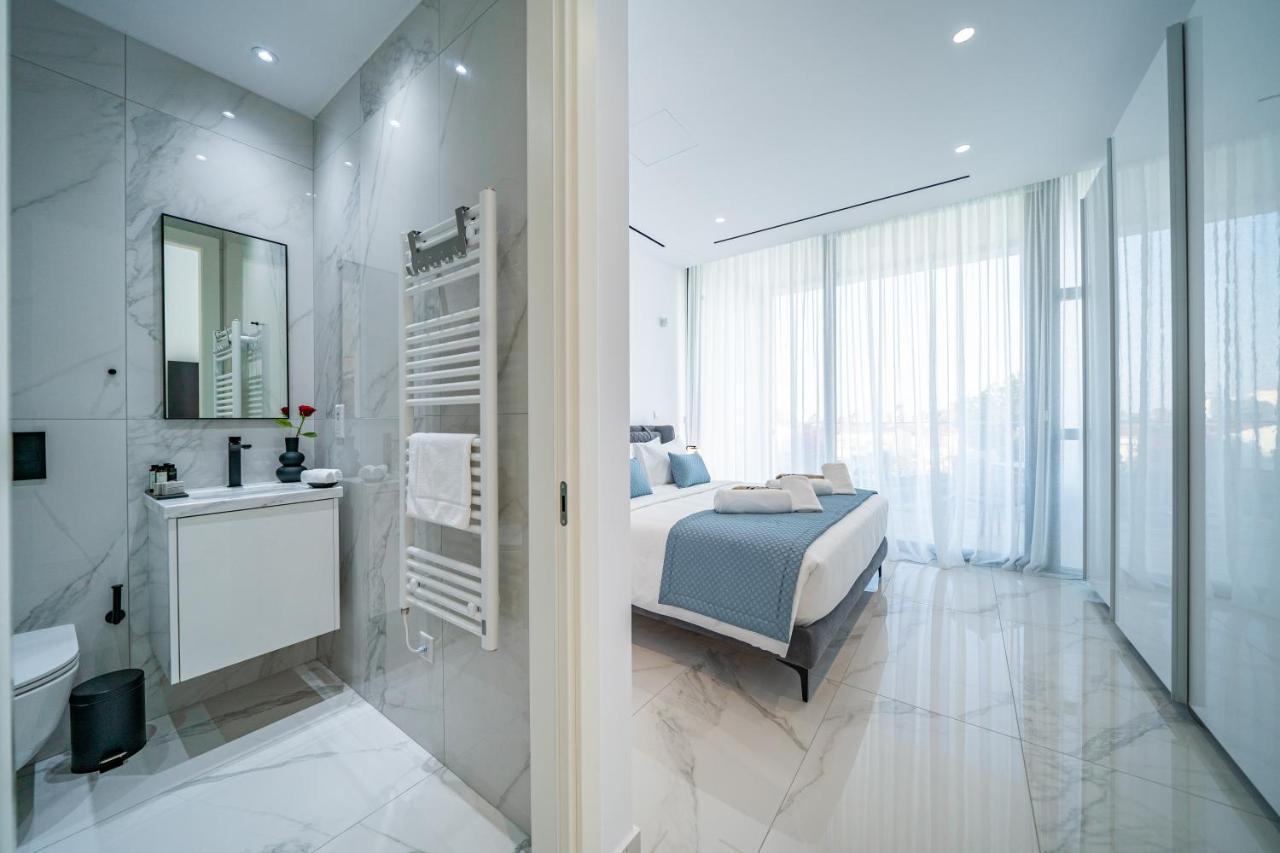 The Palmiers Aparthotel Paphos ภายนอก รูปภาพ
