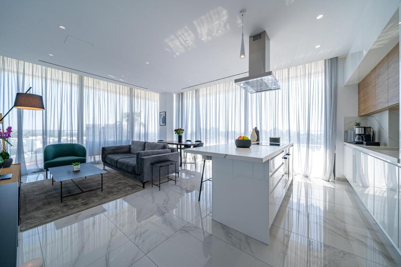 The Palmiers Aparthotel Paphos ภายนอก รูปภาพ