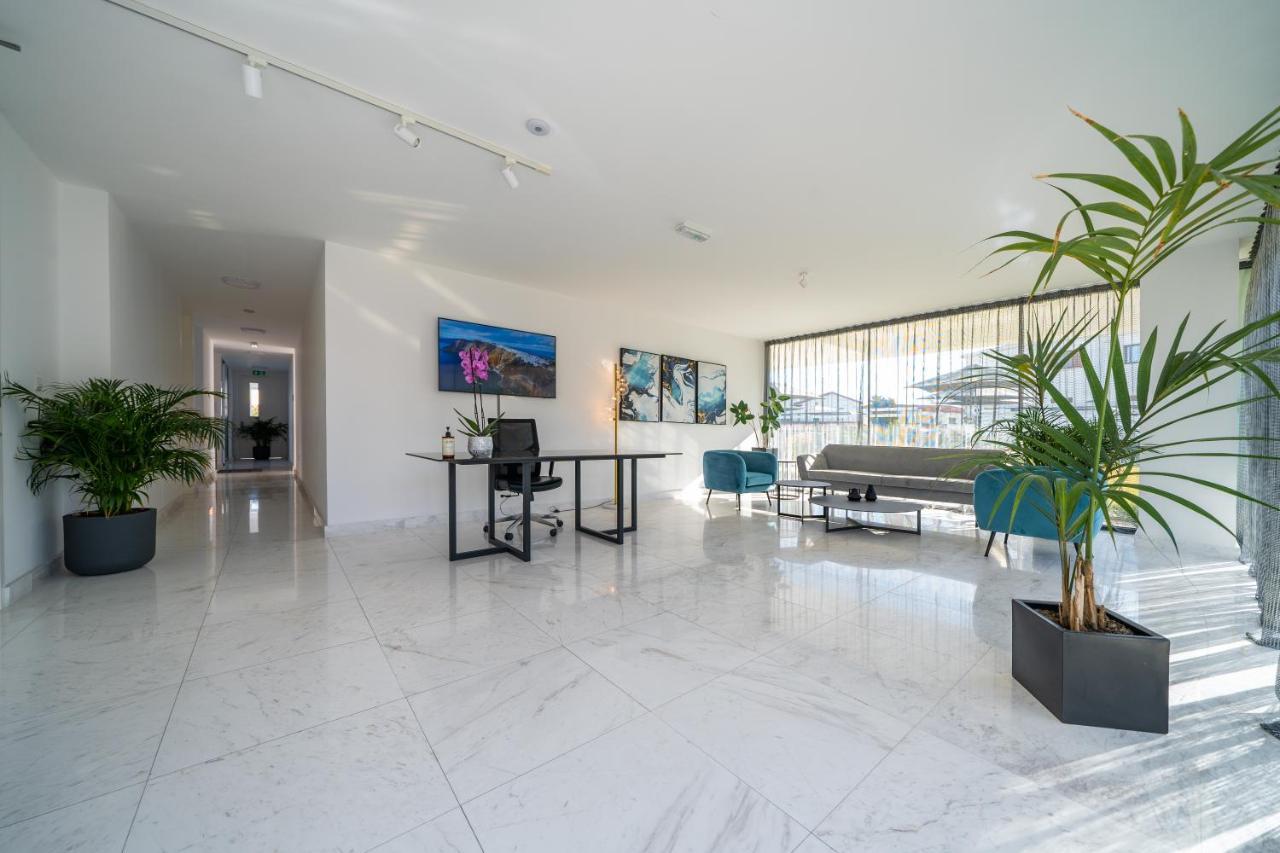 The Palmiers Aparthotel Paphos ภายนอก รูปภาพ