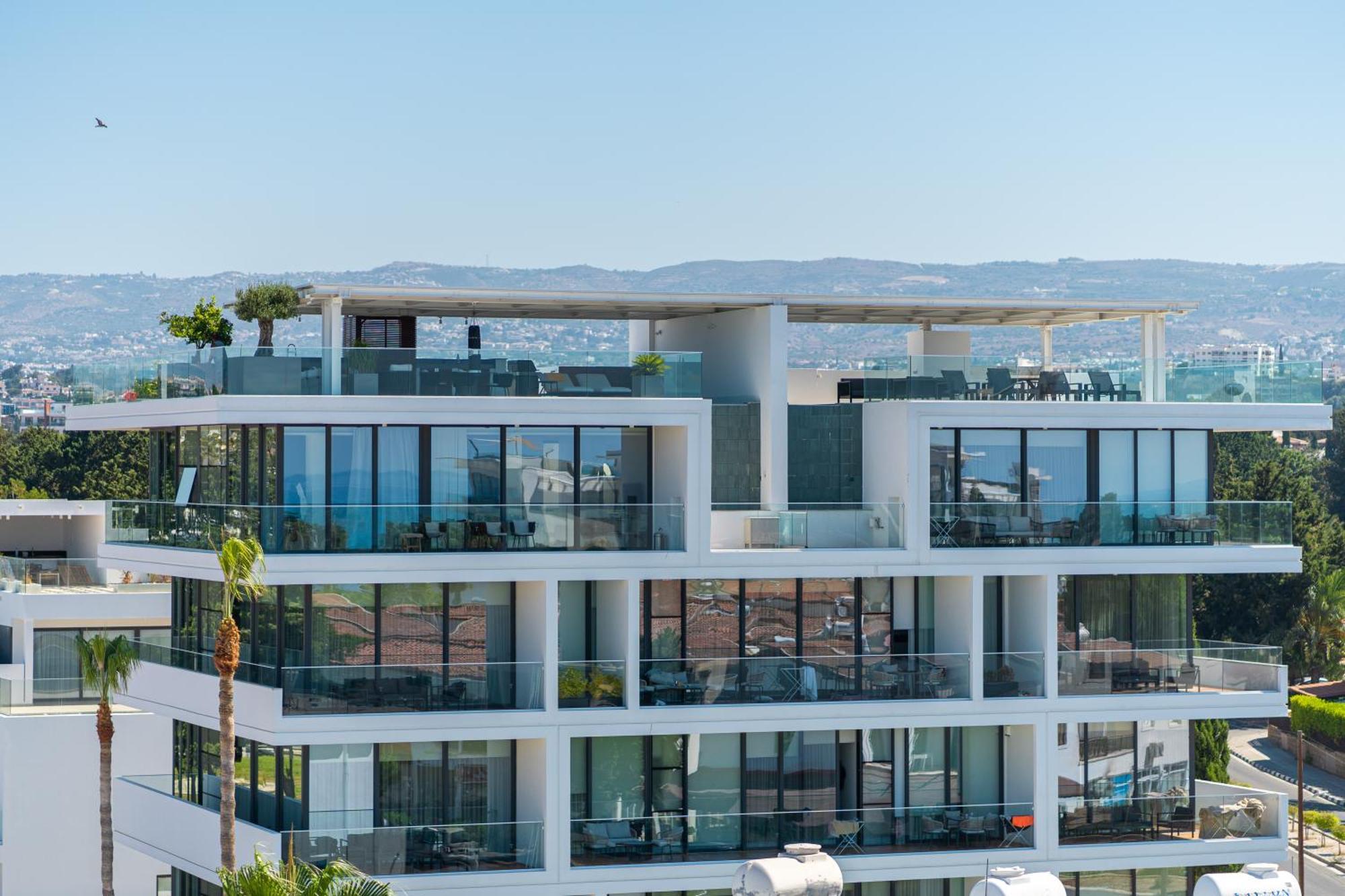 The Palmiers Aparthotel Paphos ภายนอก รูปภาพ